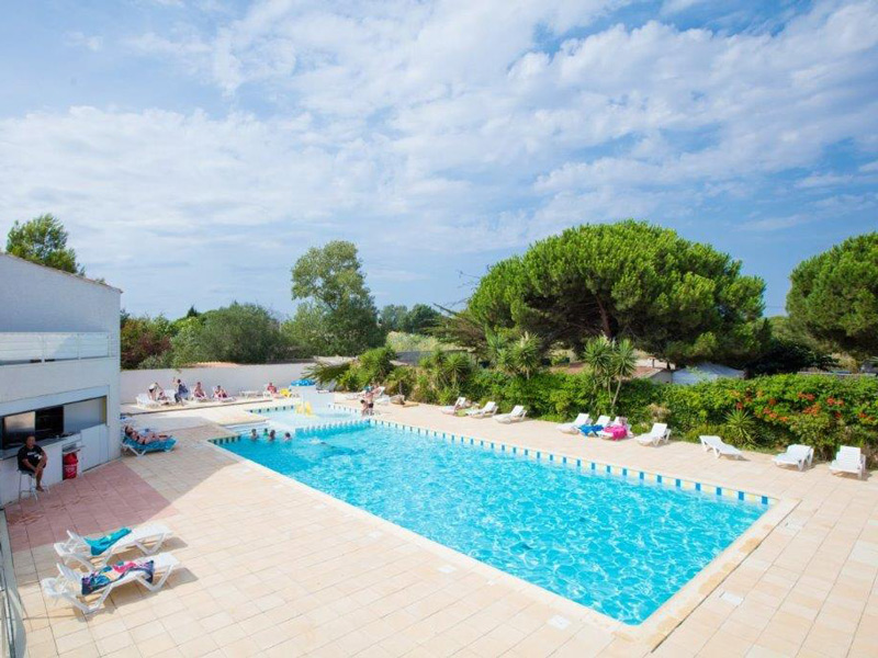 Camping Le Rochelongue : Espace Piscine